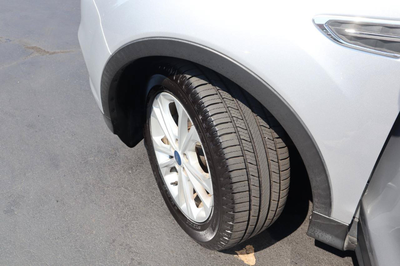 Used 2019 Ford Escape SE FWD image 20