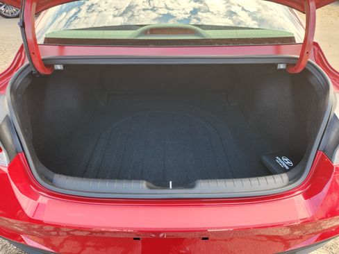 Certified 2023 Hyundai Elantra SEL image 18