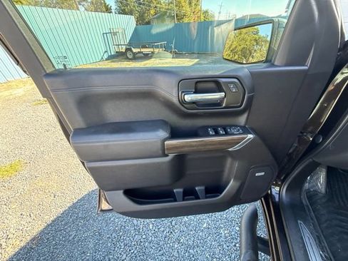 Used 2020 Chevrolet Silverado 1500 RST w/ Texas Edition AWD/4WD image 7