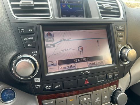 Used 2012 Toyota Highlander Limited image 21