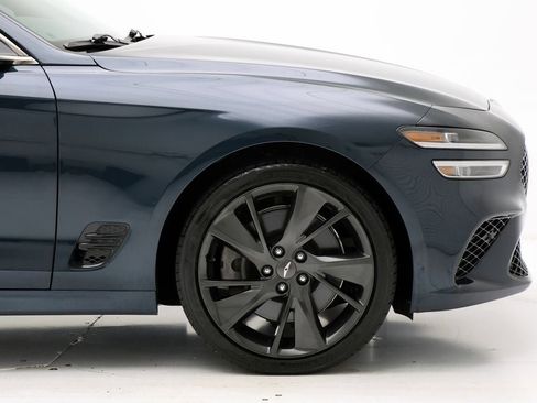 Used 2022 Genesis G70 3.3T w/ Sport Advanced Package image 4