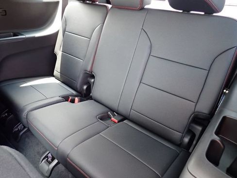 Used 2026 Chevrolet Traverse RS w/ LPO, Floor Liner Package AWD/4WD image 15
