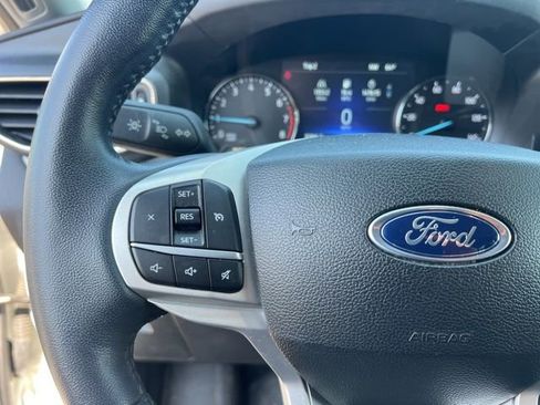 Used 2023 Ford Explorer XLT w/ Equipment Group 202A image 28