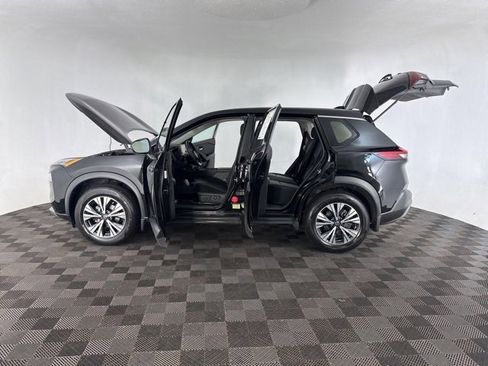 Certified 2021 Nissan Rogue SV image 9