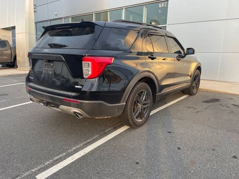 Used 2020 Ford Explorer Limited w/ Class III Trailer Tow Package AWD/4WD image 4
