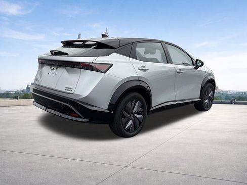 Used 2023 Nissan Ariya AWD image 5