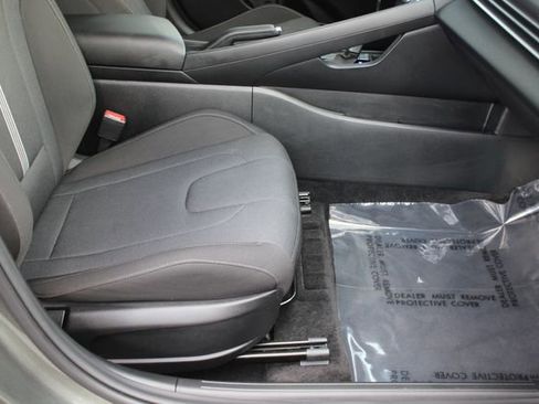 Used 2024 Hyundai Elantra SE FWD image 29