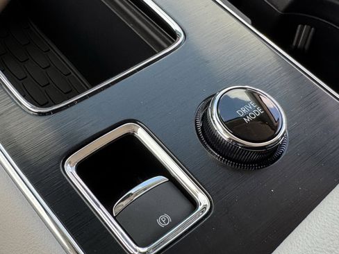 New 2026 Lincoln Aviator 2WD image 18