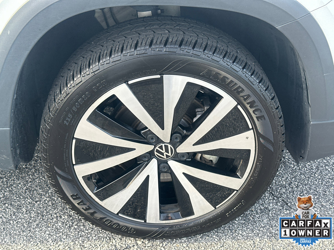 Used 2024 Volkswagen Taos SE FWD image 12
