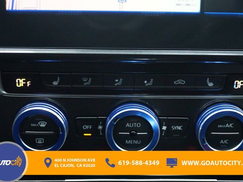 Used 2019 Volkswagen e-Golf SEL Premium image 24