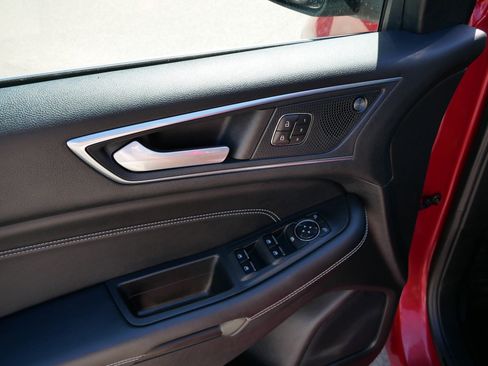 Used 2021 Ford Edge Titanium w/ Class II Trailer Tow Package AWD/4WD image 20