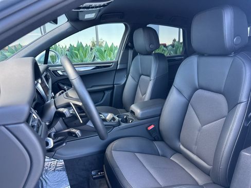 Used 2026 Porsche Macan image 5