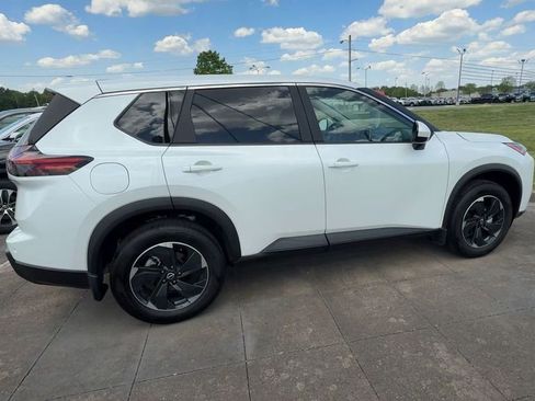 Used 2026 Nissan Rogue SV AWD/4WD image 7