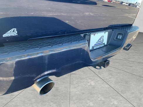 Used 2014 RAM 1500 Express image 21