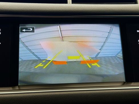 Used 2015 Land Rover Range Rover Sport HSE image 16