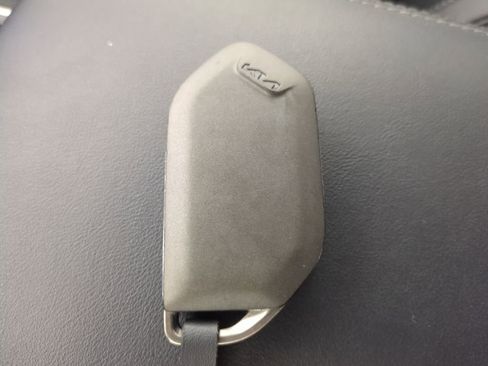 Used 2024 Kia Sorento SX image 39