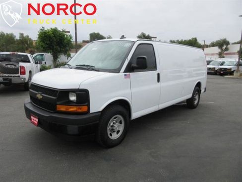 Used 2017 Chevrolet Express 2500 Extended image 5