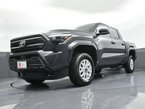 Certified 2026 Toyota Tacoma SR RWD image 31