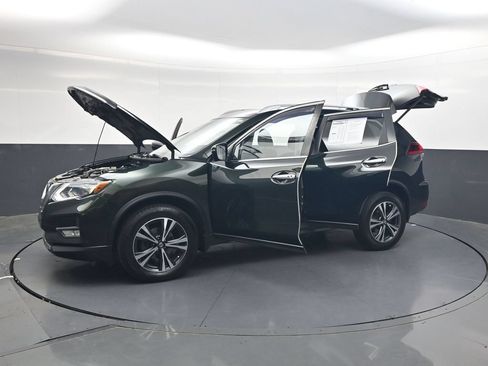 Used 2019 Nissan Rogue SV w/ Premium Package AWD/4WD image 48