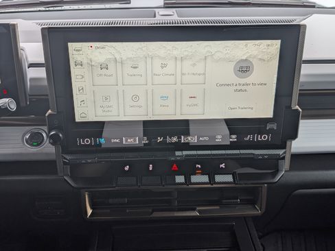 Used 2025 GMC Hummer EV 2X w/ LPO, Sport Package AWD/4WD image 26