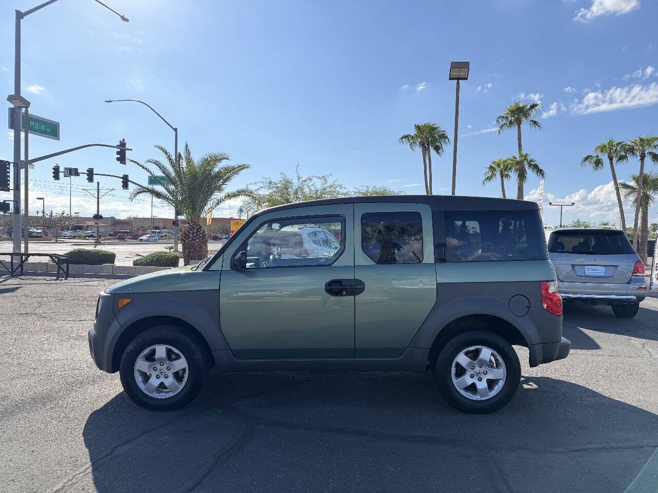 Used 2004 Honda Element EX image 3