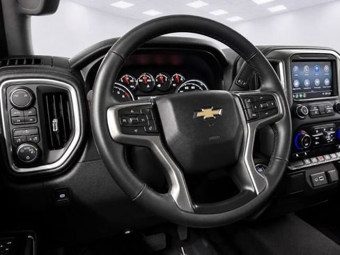 Used 2019 Chevrolet Silverado 1500 LT w/ Convenience Package AWD/4WD image 22