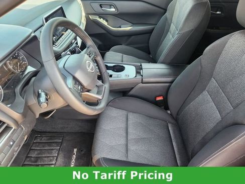 Certified 2025 Nissan Rogue SV image 11