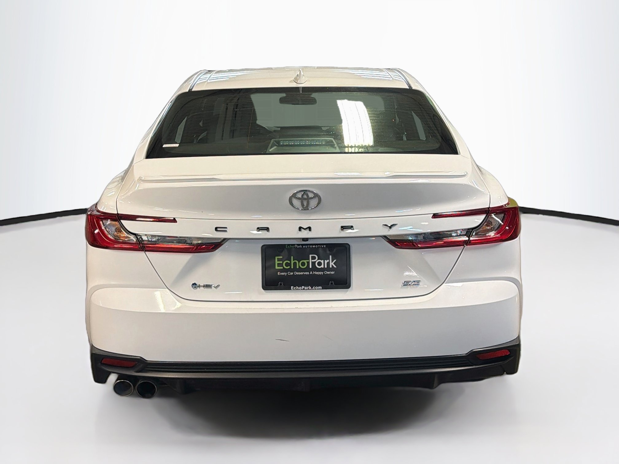 Used 2025 Toyota Camry SE FWD image 7