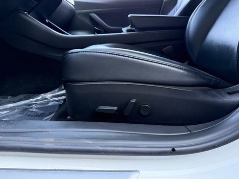 Used 2020 Tesla Model 3 Standard Range Plus image 28