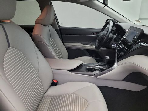 Used 2021 Toyota Camry SE image 21