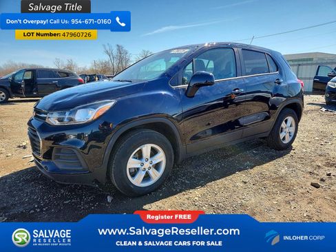 Used 2022 Chevrolet Trax LS w/ Tint and Cruise Package AWD/4WD image 1