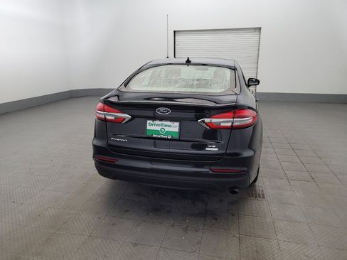 Used 2020 Ford Fusion SE FWD image 7