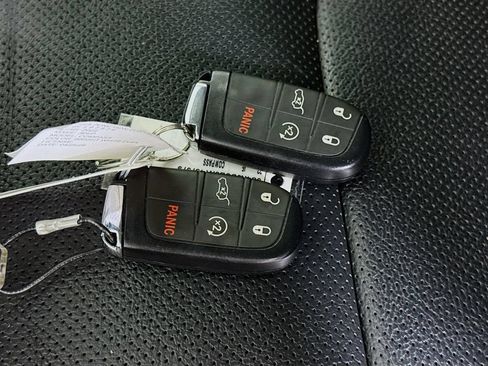 Used 2022 Jeep Compass Limited w/ Elite Group AWD/4WD image 33