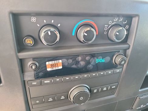 New 2026 Chevrolet Express 2500 w/ Driver Convenience Package RWD image 22