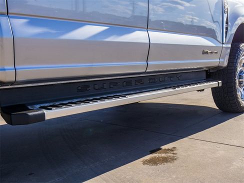 Used 2023 Ford F250 Lariat w/ Chrome Package image 10