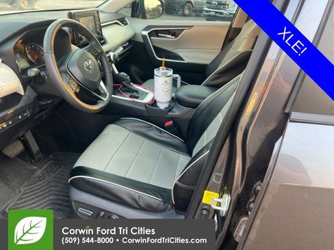 Used 2021 Toyota RAV4 XLE w/ Convenience Package AWD/4WD image 33