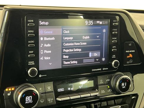 Used 2021 Toyota Highlander XLE image 35