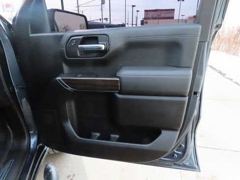 Used 2021 Chevrolet Silverado 1500 RST image 10
