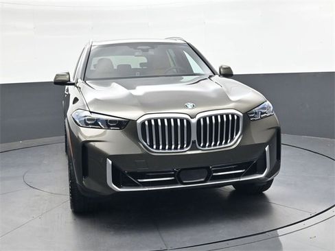 New 2026 BMW X5 sDrive40i image 9