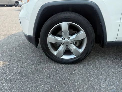 Used 2012 Jeep Grand Cherokee Limited w/ Trailer Tow Group AWD/4WD image 44
