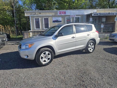 Used 2007 Toyota RAV4 2WD image 2