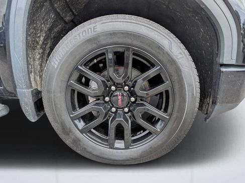 Used 2021 GMC Sierra 1500 Elevation w/ LPO, Elevation Black Package AWD/4WD image 10