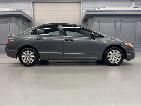 Used 2011 Honda Civic DX-VP image 8