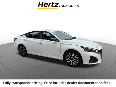 Used 2025 Nissan Altima 2.5 SV FWD image 1