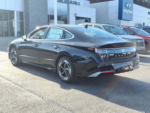 New 2026 Hyundai Sonata SEL FWD image 4