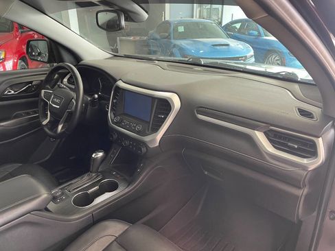 Used 2018 GMC Acadia SLT image 37