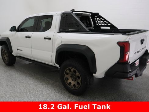 Used 2025 Toyota Tacoma 4x4 Double Cab Hybrid image 9