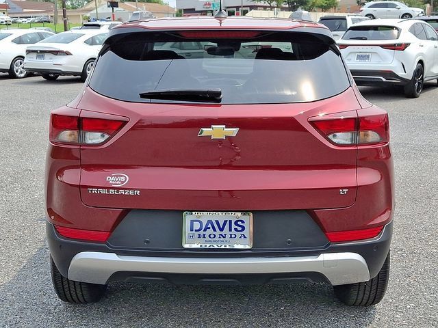 Used 2022 Chevrolet TrailBlazer LT w/ Convenience Package FWD image 5