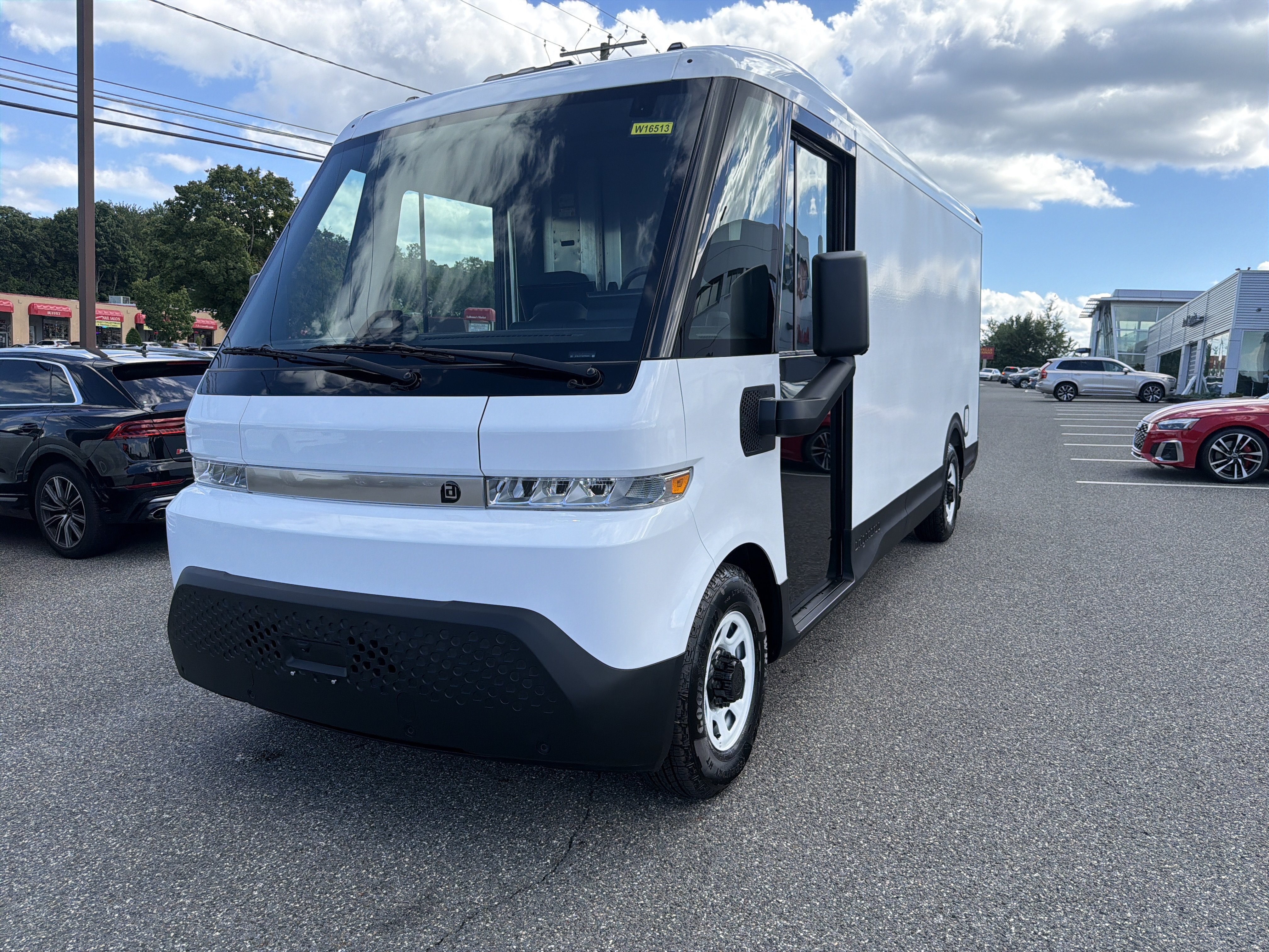Used 2024 Chevrolet Brightdrop 600 w/ Commercial Equipment Package AWD/4WD image 3