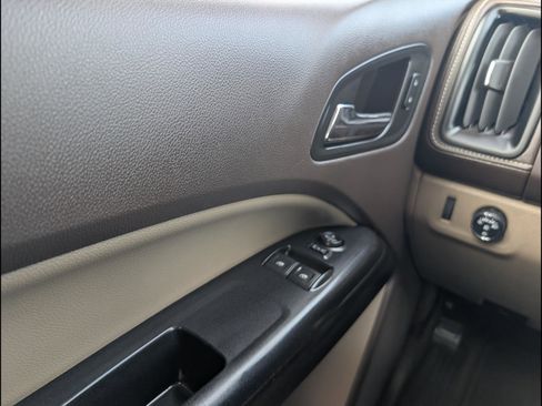 Used 2016 GMC Canyon SLE w/ SLE Convenience Package image 18